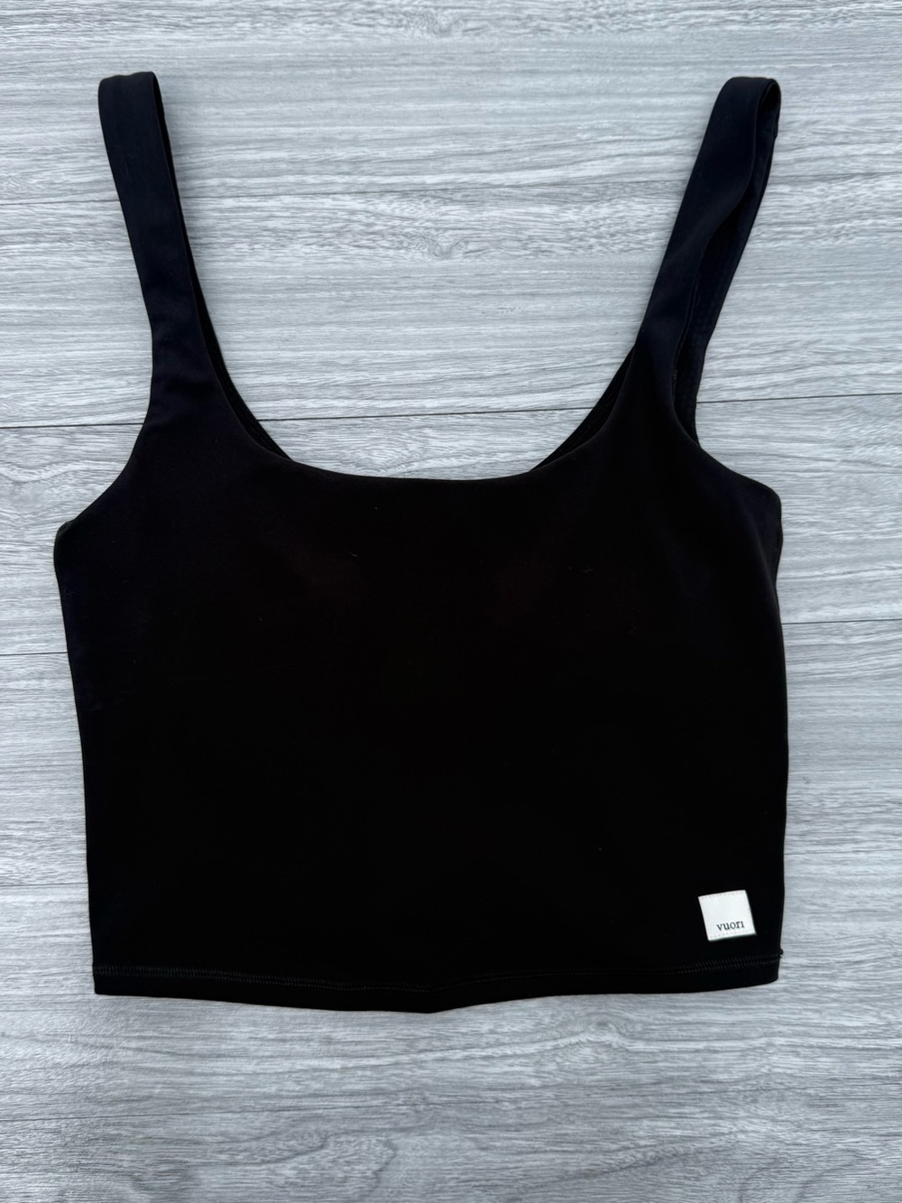 Vuori Black Scoop Crop Tank